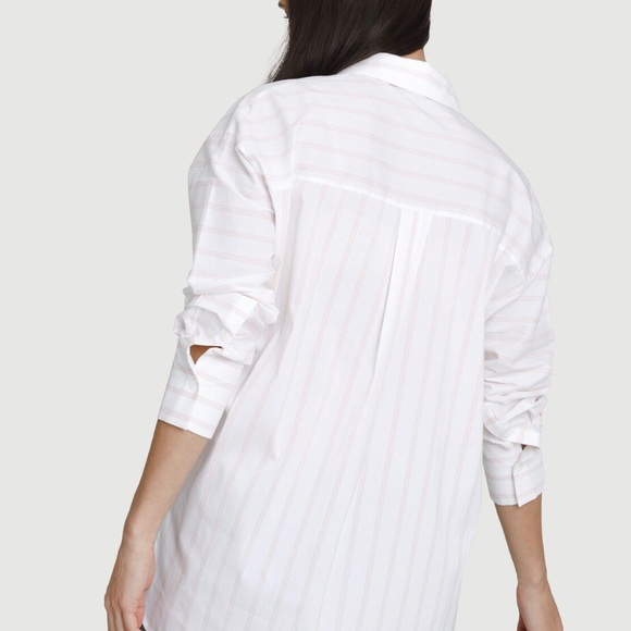 Kit and Ace - Boyfriend Fit Blouse - Picture 2 of 3